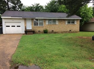 704 Craighead Rd, Jonesboro, AR 72401