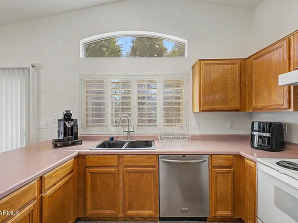 5017 W WIKIEUP Lane, Glendale, AZ 85308