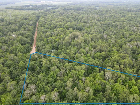 Woodpecker Ln, Sandstone, MN 55072