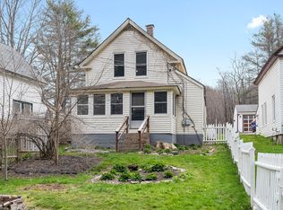 7 South St, Topsham, ME 04086