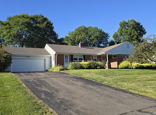 11 Eastwood Rd, West Hartford, CT 06117