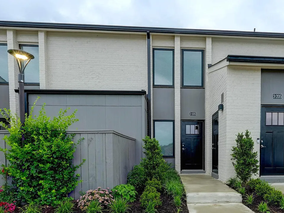19520 Village Walk Dr #3-105
