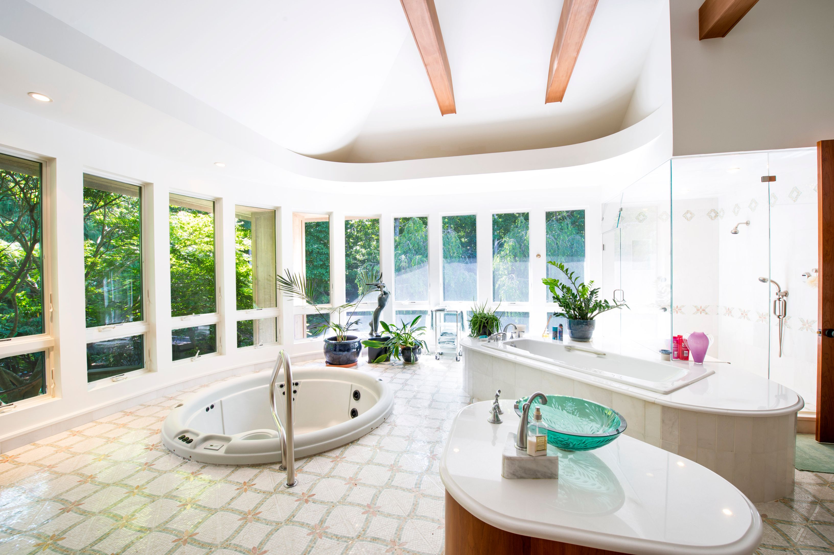 5 Paumanok Rd, Bridgehampton, NY 11976 Out East