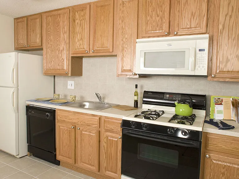 Green Valley Manor — Photo 5