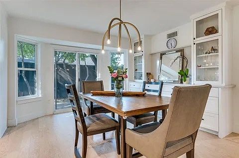 5th image of 16810 Deer Park Dr