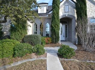100 Creekwood Ct, Lakeside, TX 76108