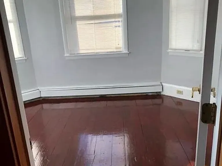 575 Dubuque St #1 — Photo 2