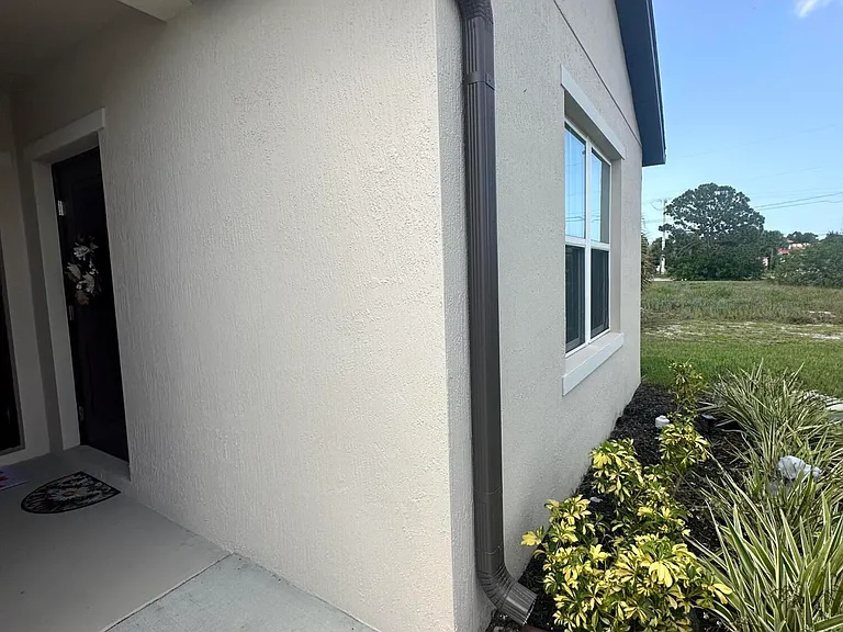 517 SW Halden Ave — Photo 3