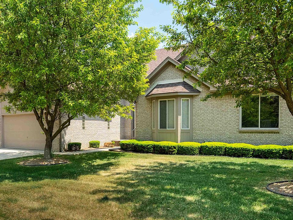 1st image of 15685 Corso Dr
