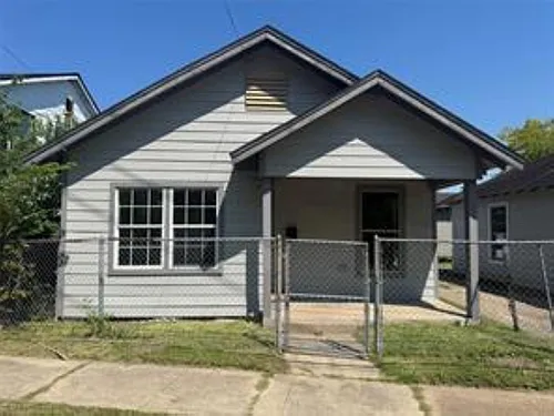 3231 Holman St Photo 1
