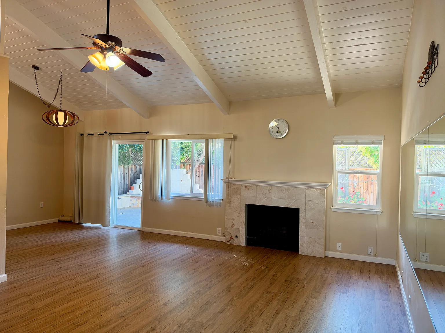 3 bed, 1430 sqft, $5,748 — Photo 2