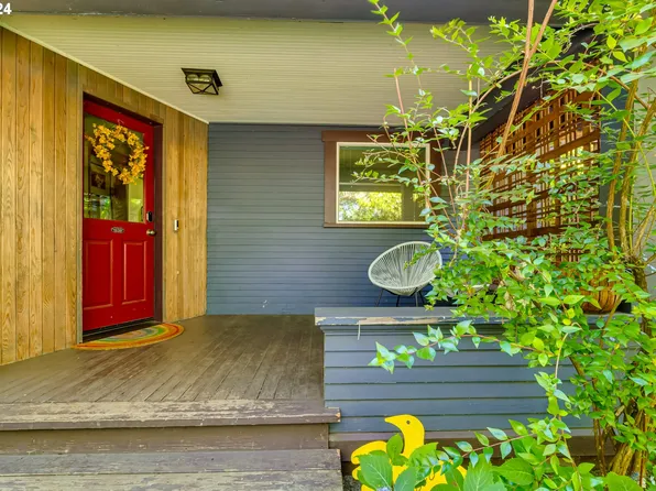 1911 Moss St, Eugene, OR 97403