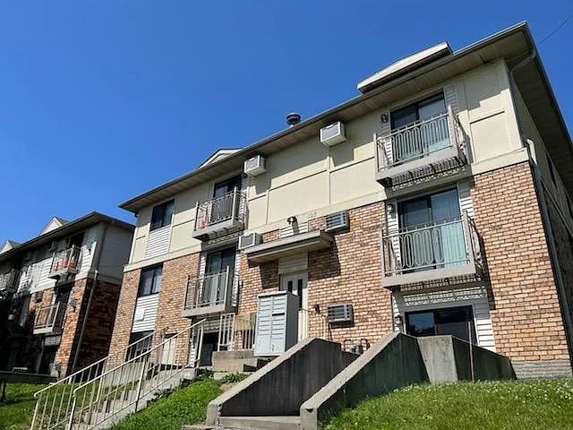 427 S Johnson St #3