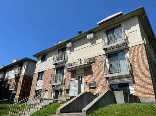 427 S Johnson St #3, Iowa City, IA 52240