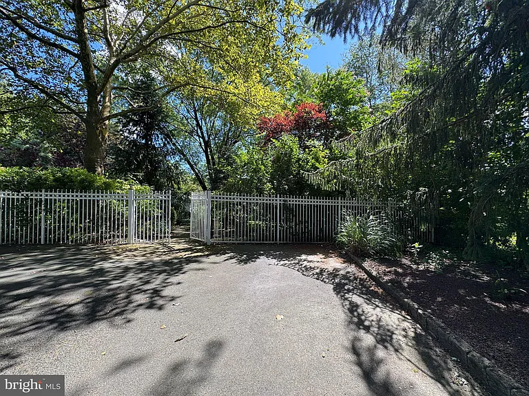 417 Wingate Rd — Photo 19