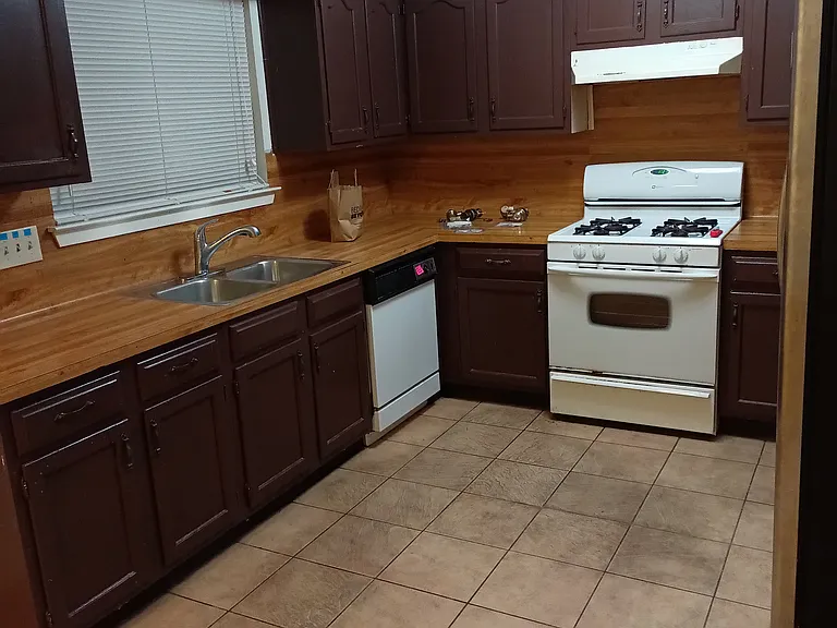 11305 Blackmoor Dr — Photo 32