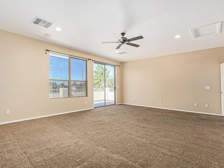 504 N Swallow Ln — Photo 25
