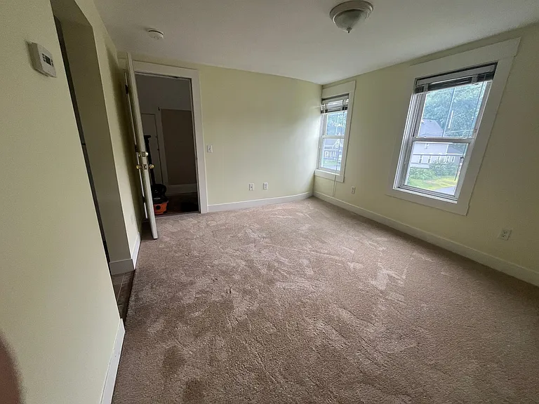 31 Oak St #2 — Photo 10