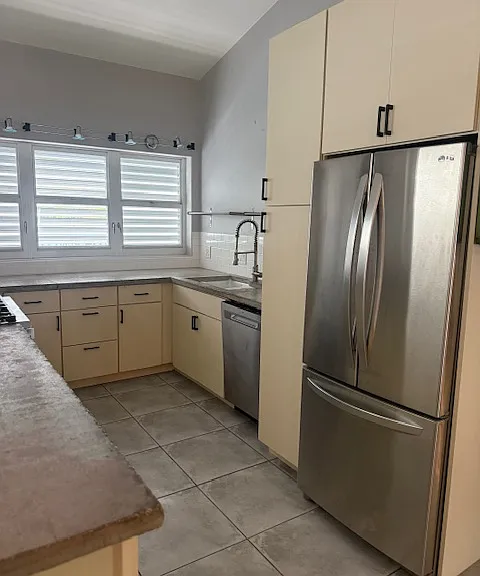 1011 Truman Ave #2 — Photo 20