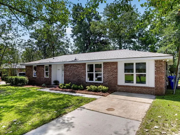 7667 Mendelwood Dr, North Charleston, SC 29418