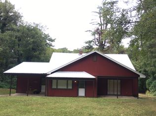 204 Flat Rock Hill Rd, Tryon, NC 28782