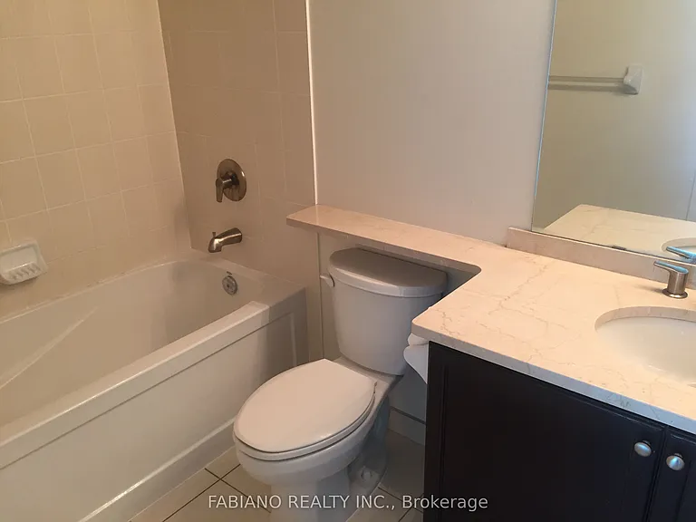 19 Grand Trunk Cres #3302 — Photo 10