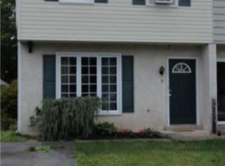 8 Dewsbury Ln, Quakertown, PA 18951