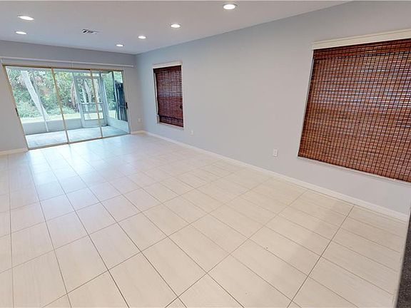 5th image of 600 N Jefferson Ave #34