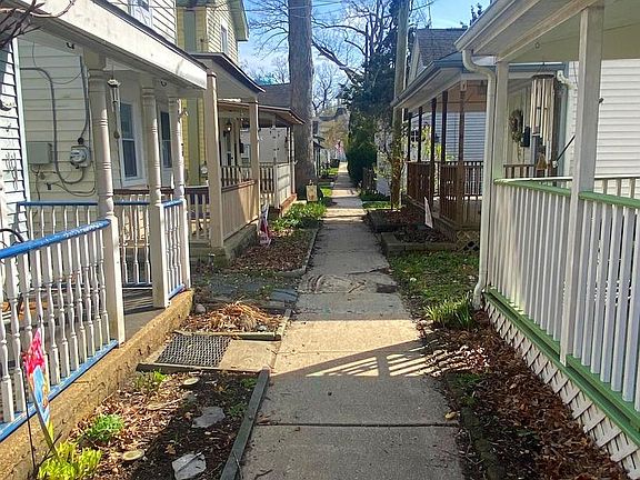 3rd image of 105 3rd Ave