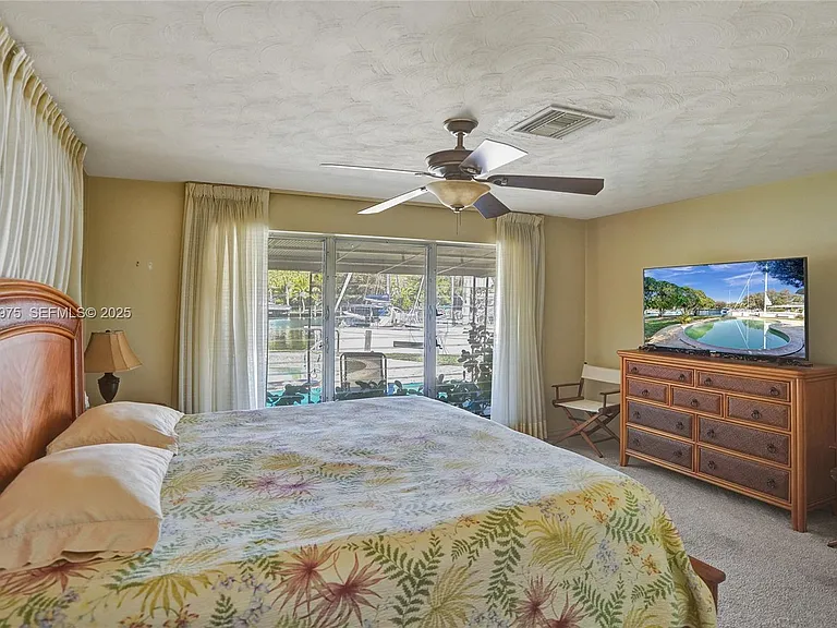 1321 Mandarin Isle — Photo 18