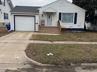 124 7th Ave SE, Oelwein, IA 50662