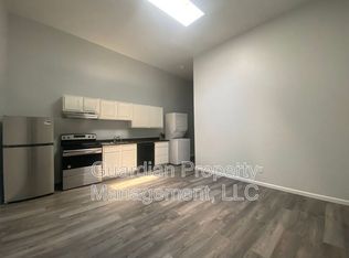 307 N Market St APT 4, Maryville, MO 64468