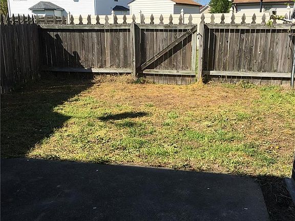 3rd image of 4011 Ketch Dr