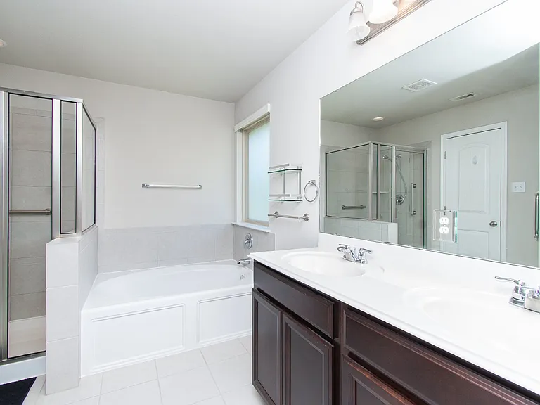 136 Mistflower Ln — Photo 12