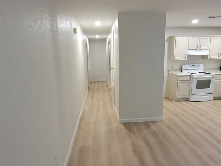 4915 Fortuna Pl — Photo 3