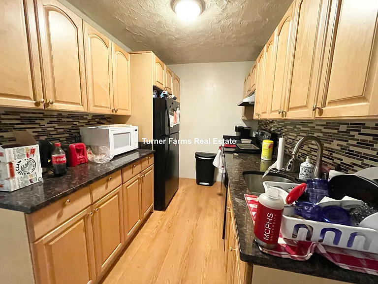 2 Shepherd Ave #2 — Photo 9