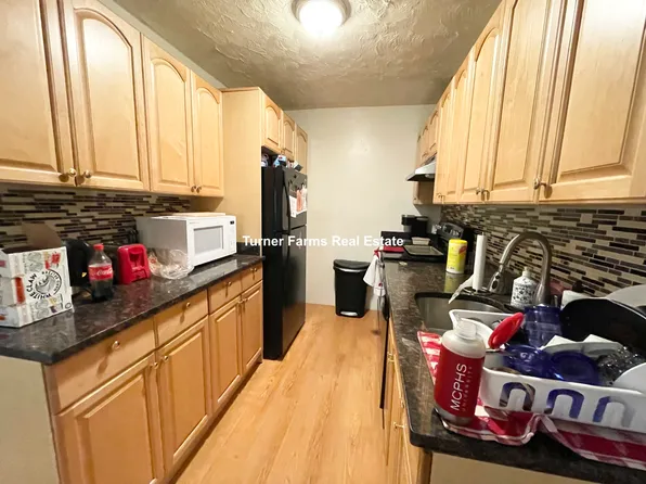 2 Shepherd Ave, Boston, MA