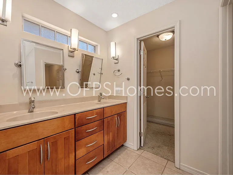 1949 Kadima Cir — Photo 16
