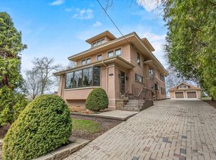 218 E Lincoln St, Appleton, WI 54915