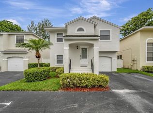 9883 NW 2nd St, Plantation, FL 33324