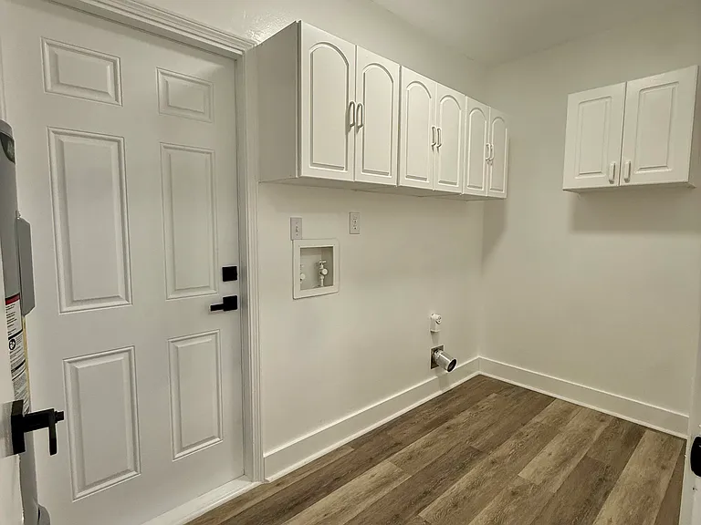 6481 Colonial Dr — Photo 13