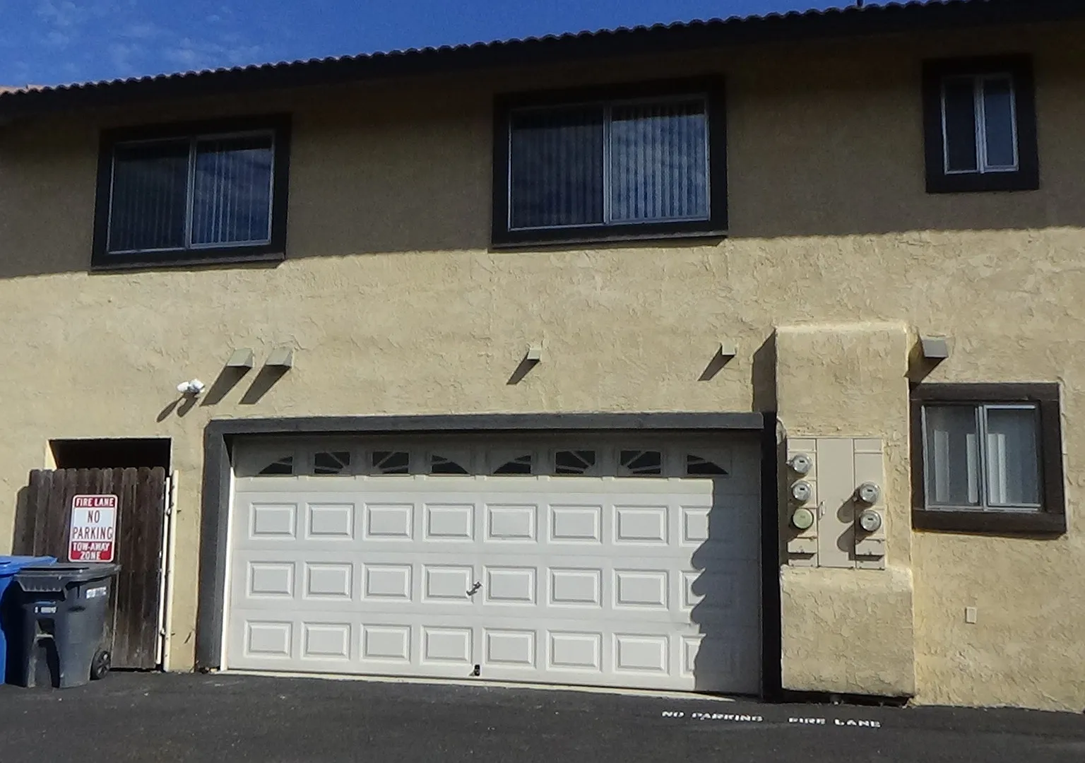 3 bed, 2.5 bath, 1040 sqft, $2,800 — Photo 4