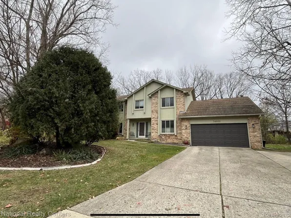 34662 Valley Forge Dr, Farmington Hills, MI 48331
