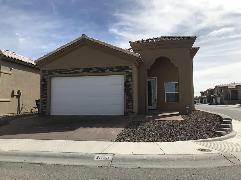 3620 Almond Beach Dr — Photo 2