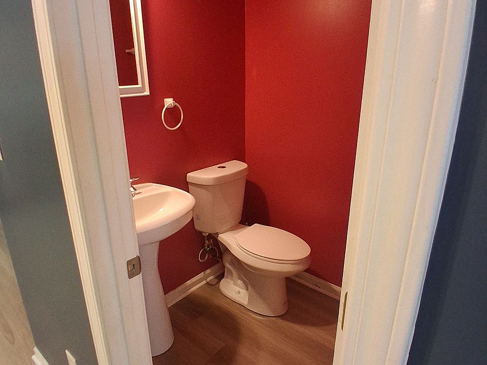 Downstairs half bath