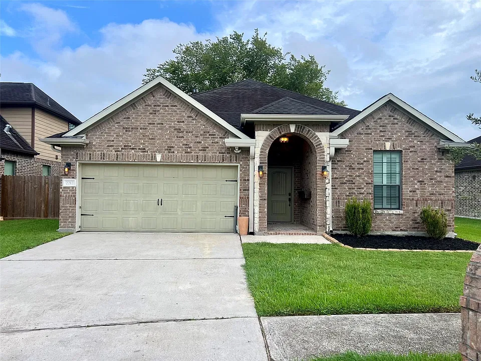 2212 Dove Haven Ln