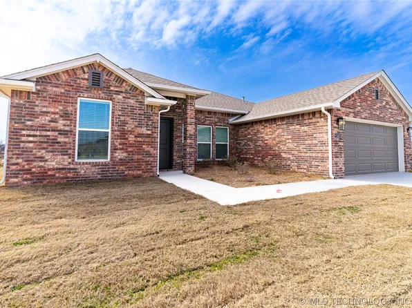 2417 W Main St, Collinsville, OK 74021
