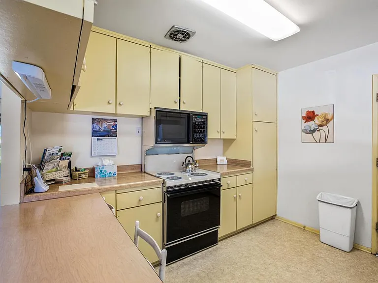 43420 Illinois Ave — Photo 12