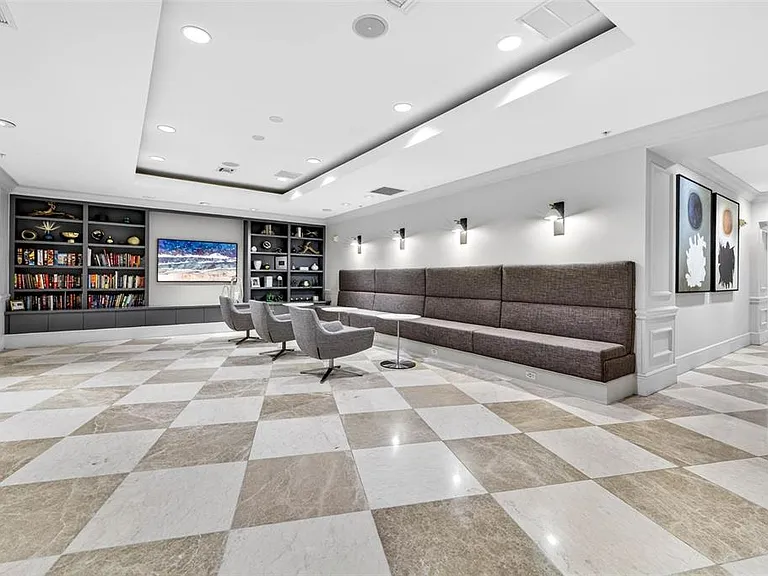 450 Knights Run Ave #505 — Photo 31