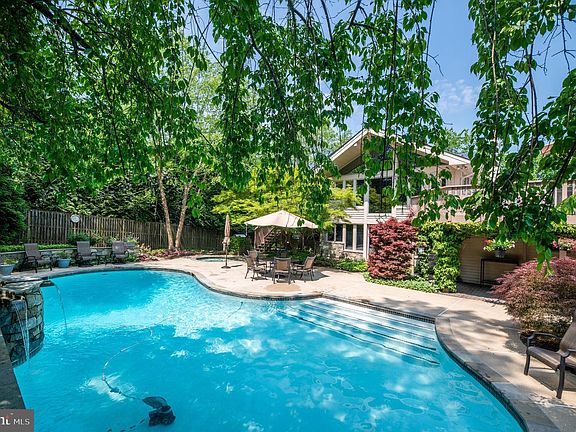 4th image of 4704 Flower Valley Dr